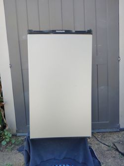 Frigidaire Mini Fridge