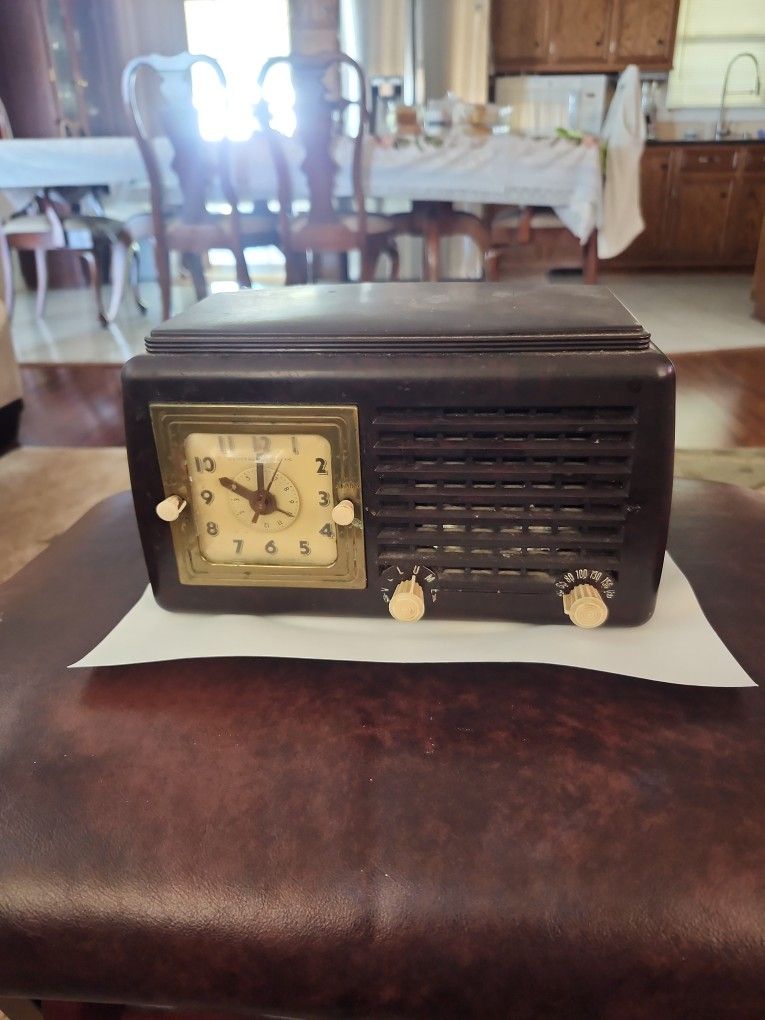 Vintage General Electric Alarm,clock, Radio