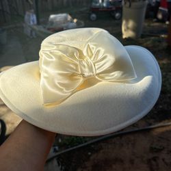 Crème Church Hat