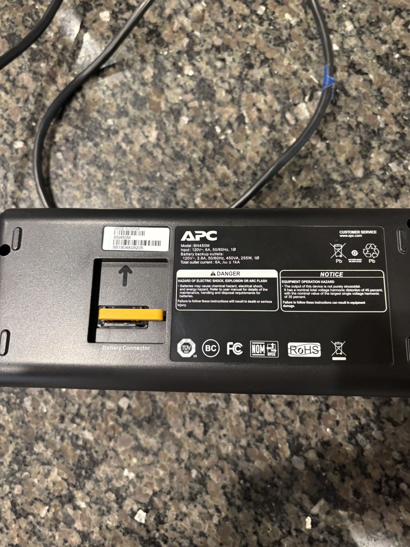 APC Battery Backup W/6 outlets