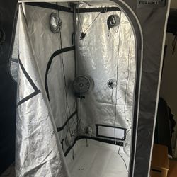 AC infinity 3x3 Tent