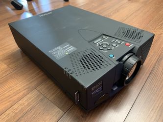 EPSON PowerLite 7500C Projector