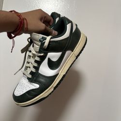 Nike Pine Green Dunk Low 