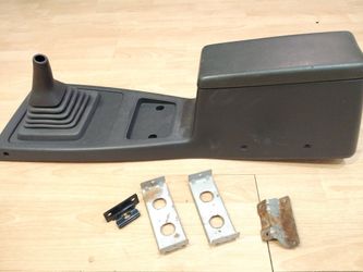 Mazda B2000 B2200 B2600 B2600i Center Console