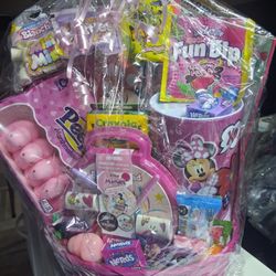 EASTER BASKET.