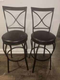 2 barstools 