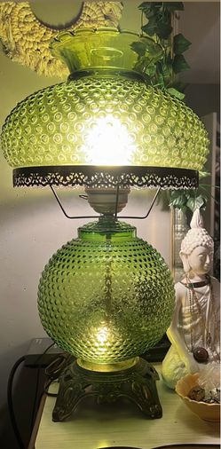 Vintage Green Hobnail Gone With the Wind Lamp