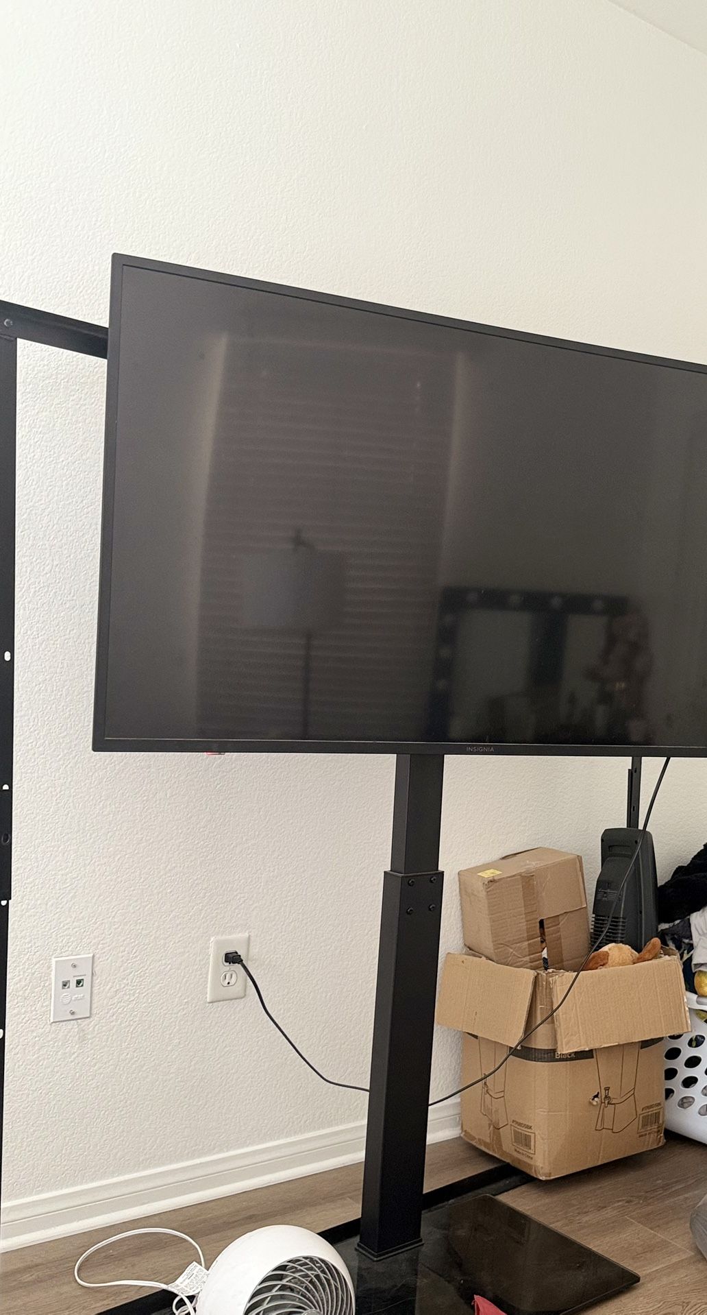 55inch Roku Smart Tv & Tv Stand