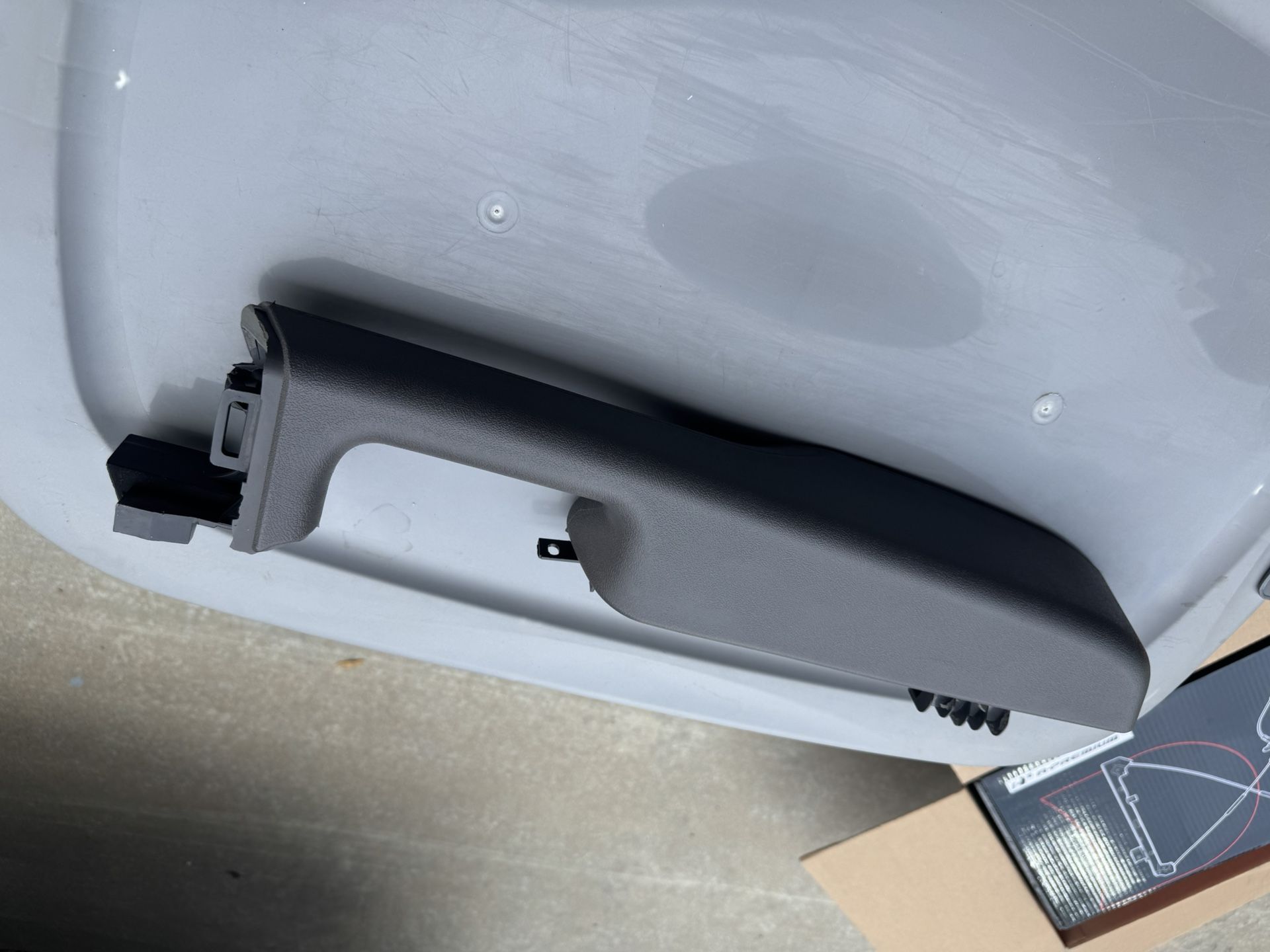GMC/ Chevy 99-02 Door Armrest