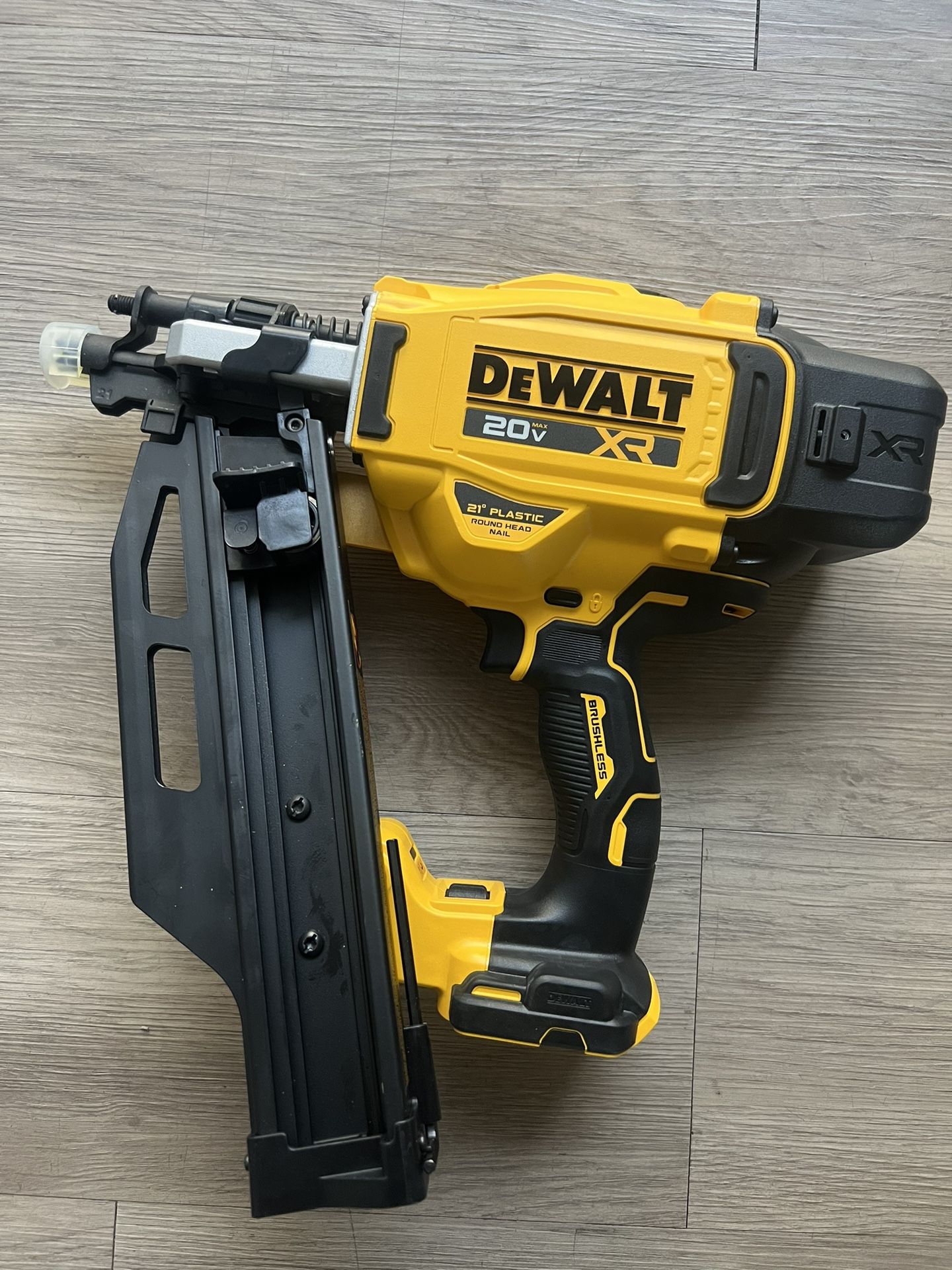 DEWALT 20-Volt 21° Cordless Framing Nailer (Tool-Only
