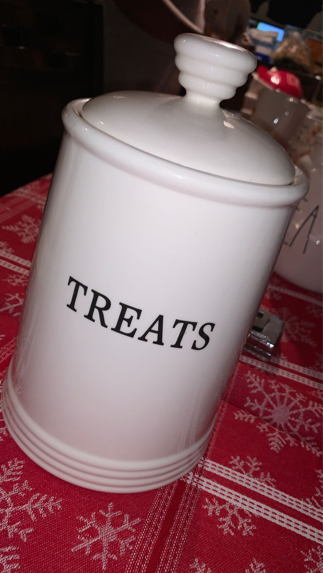Treats jar