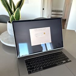 MacBook Pro 16-inch 2.6GHz 6-core Intel Core i7 with Retina Display