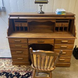 Roll Up Dresser 