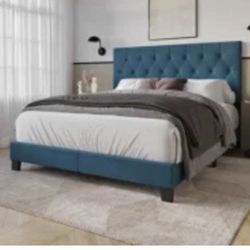 QUEEN BED BRAND NEW IN BOX