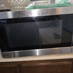 SHARP Countertop Microwave Oven with Removable 16.5" Carousel Turntable, 1200 Watt, 2.2 Cubic Feet, Stainless Steel