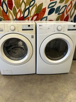 LG washer and dryer laundry