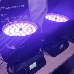 BENDO ESTE PAR DE LED MOVING HEAD PROFESIONAL CO MO NUEVO  CON TODO Y SU CAJA 