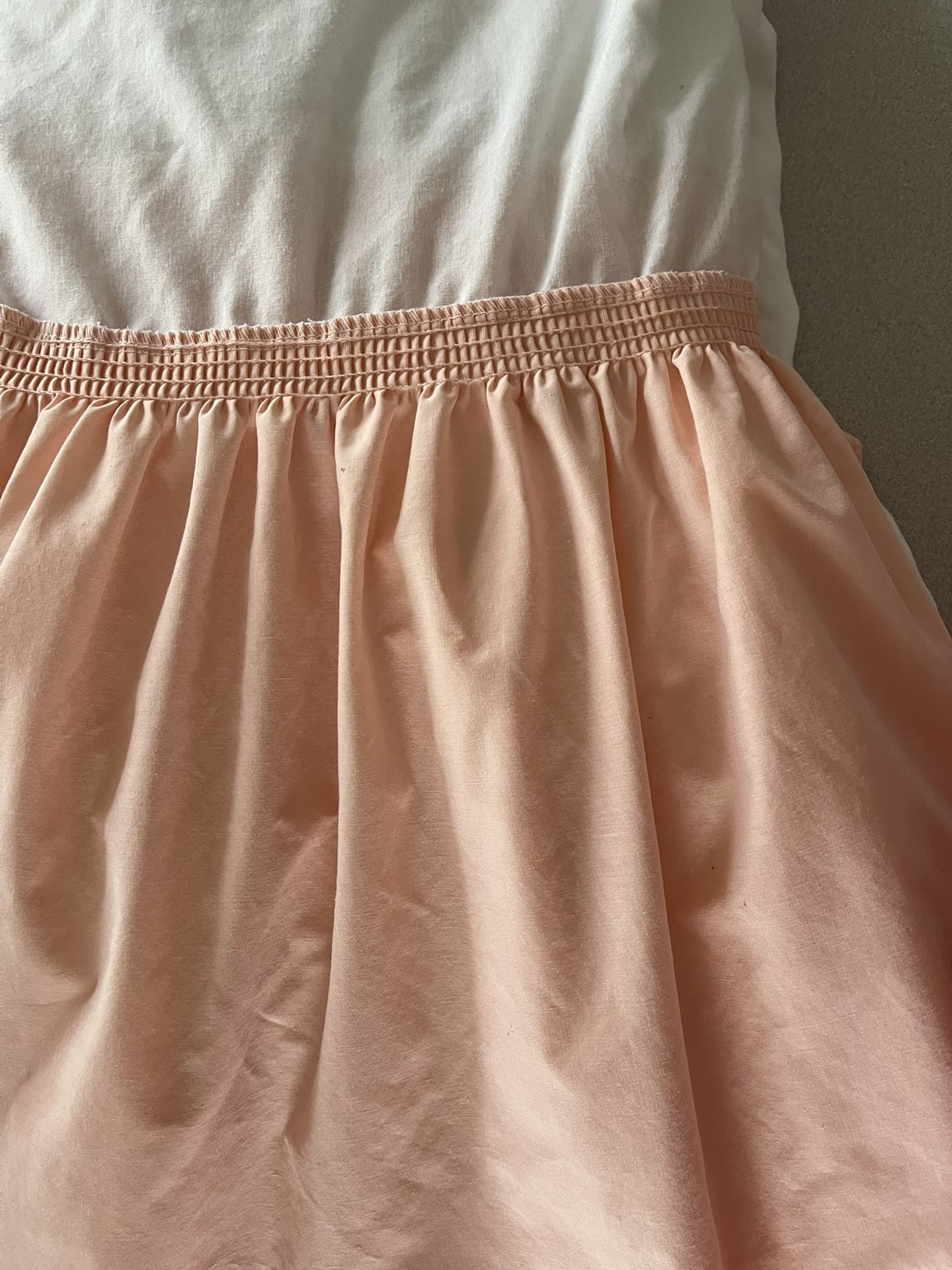 King Size Bed Skirt Light Peach 🍑 Color Barely Used Clean Ready To Go To New Home