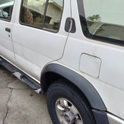 1998 Nissan Pathfinder