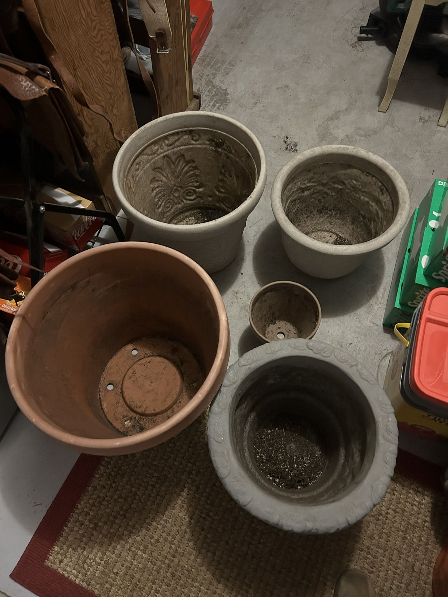 Set Of Pots