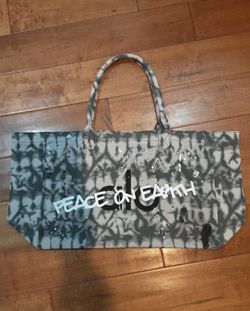 Alo Limited Edition Tote