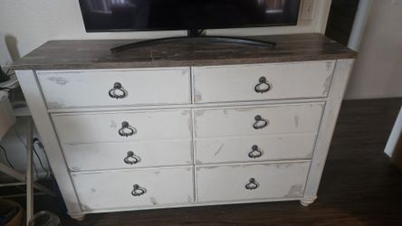 Wood 6 Drawer Dresser