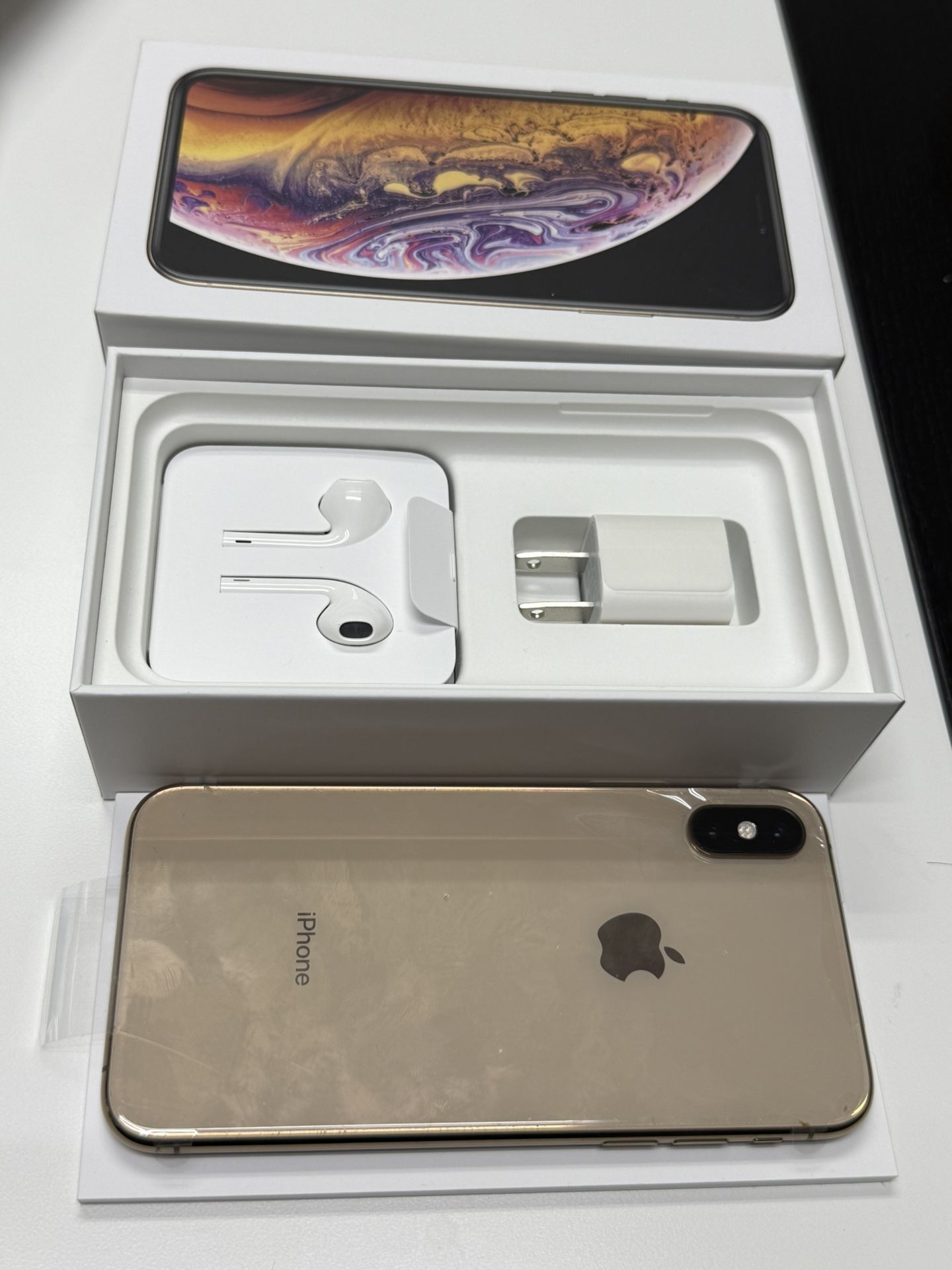 New iPhone Xs 64 GB (Unlocked)