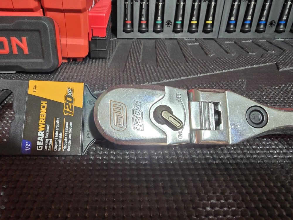 GEARWRENCH 1/2" Drive 120XP Locking Flex Head Ratchet with Full Polish Grip
81374