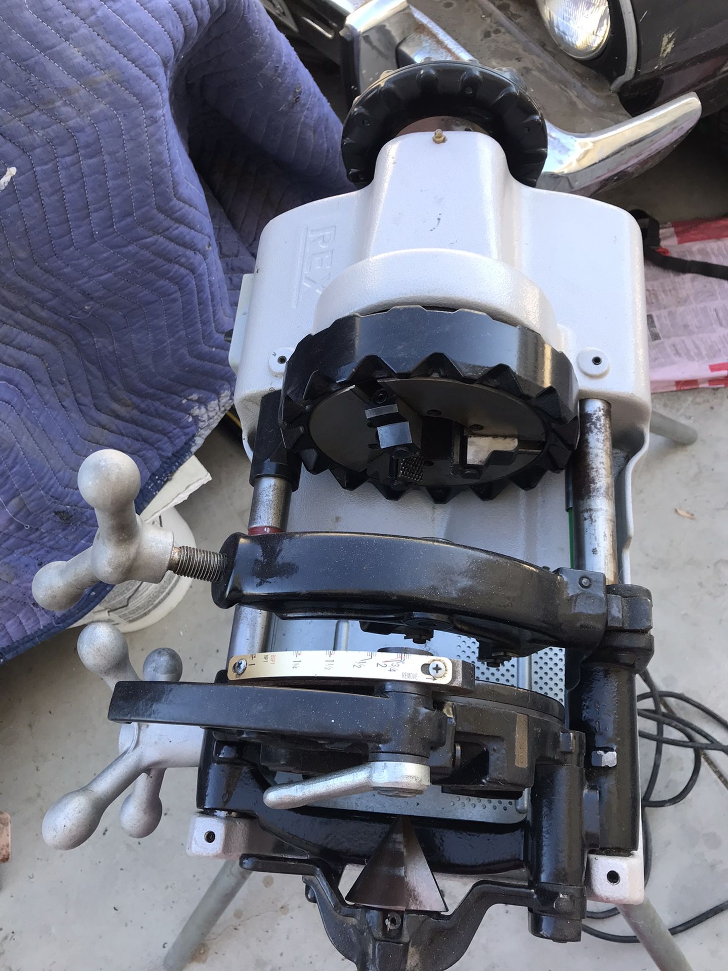 Wheeler Rex Pipe Threader Model No 8090 for Sale in Los Angeles