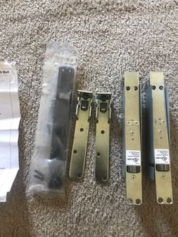 Automatic flush bolt 2942 by rockwood