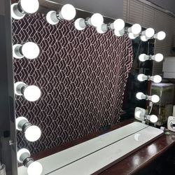 Reign Charm Marilyn with BT Speakers + Display