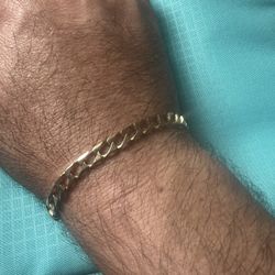 14 K Gold Bracelet 
