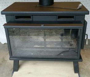 Russo Glass View 3GVT Wood stove for Sale in New Milford, CT - OfferUp