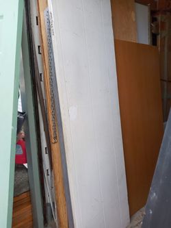 Una Puerta Solida Para Closet O Otra Parte Medida 22"×79"1/2 Only $18.00