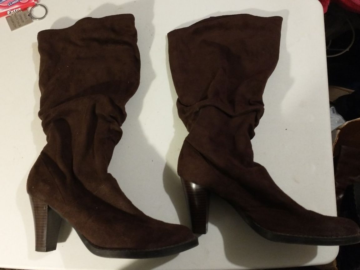 Size 8 No Boundaries Suede-like Brown Heeled Boots