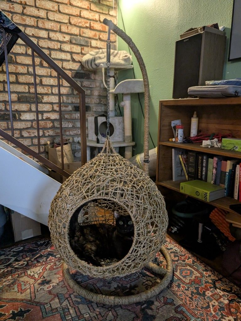Wicker Cat Bed, Hanging Ball Nest, Swinging Egg Lair