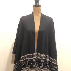 Women’s Poncho Size M/L
