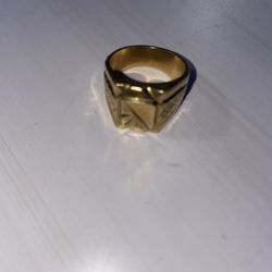 18k gold ring