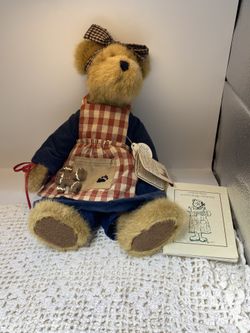 Boyd’s Bear Grannie Annie Plush