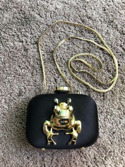 Love Moschino gold frog clutch