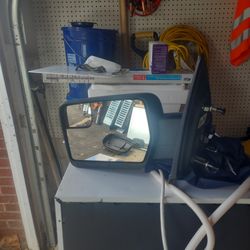 2011 F150 DRIVERS SIDE MIRROR