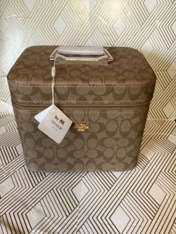 Make up case