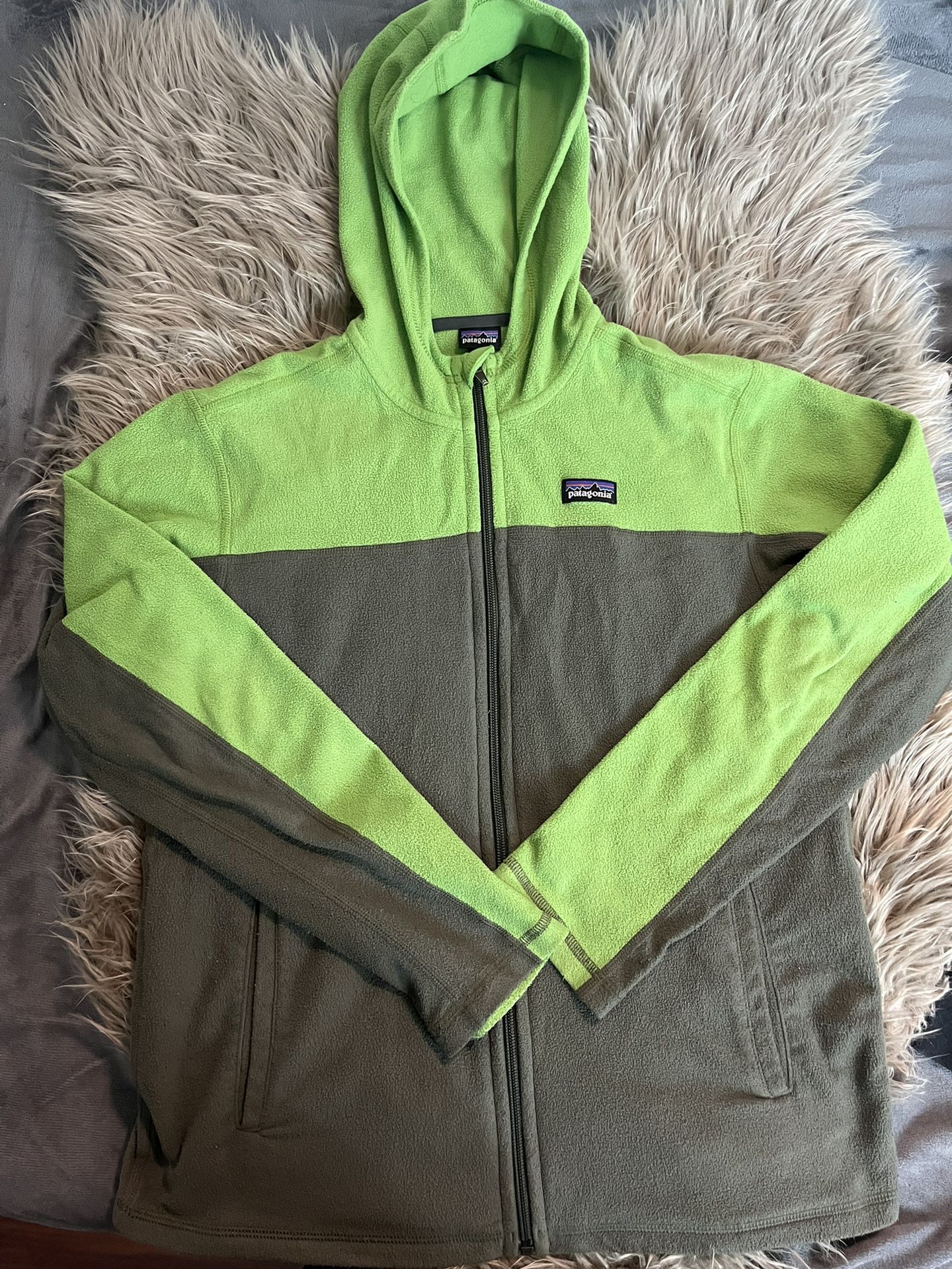 Green Patagonia Size Small