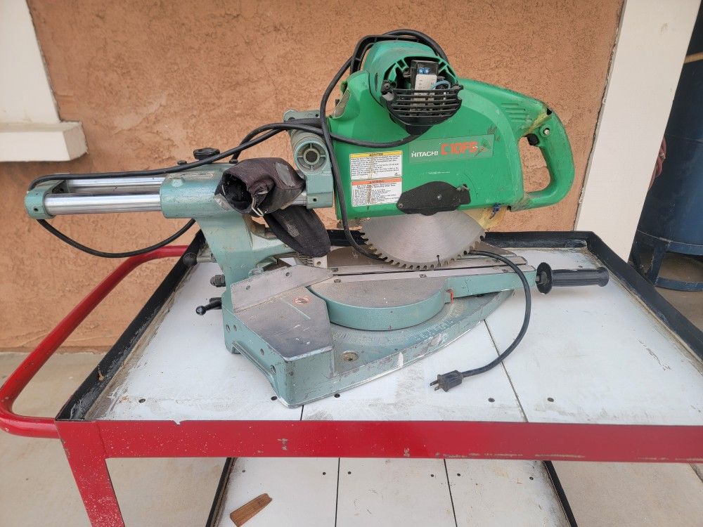 Hitachi C10FS Dual Bevel Sliding Compound Miter Saw
