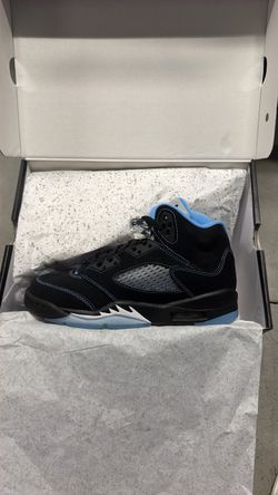 Air Jordan 5 “University Blue” size 5.5Y