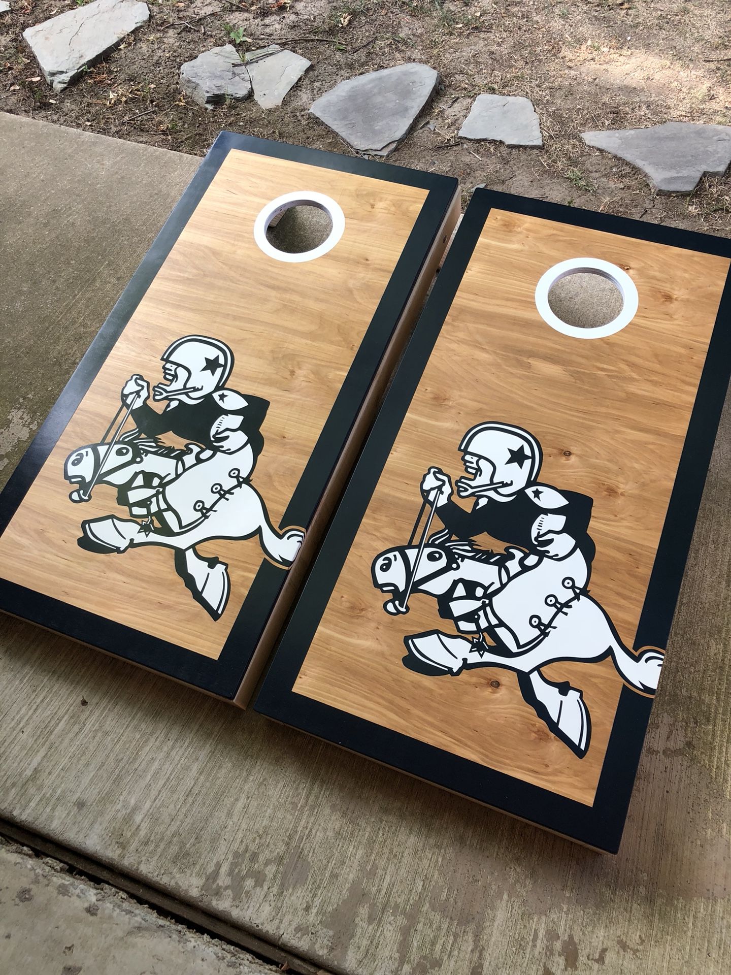 Chi-Town Custom Cornhole Boards on X: Cherry stain, hand painted