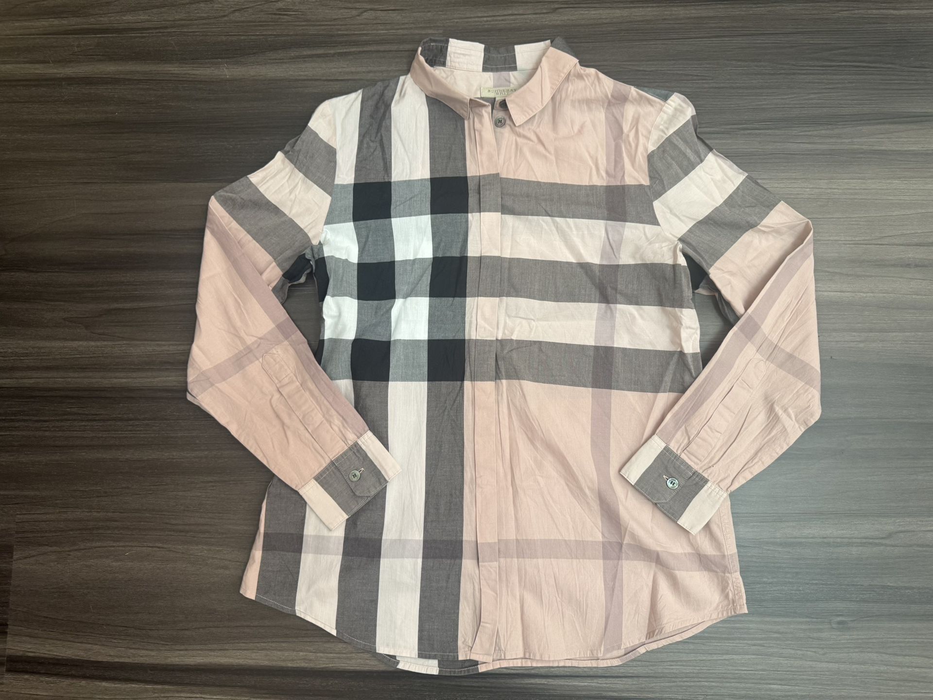 Burberry Pink Lace Nova Check Print Cotton Button Down Long Shirt Women's Small 100% authentic. Authenticated via “Authenticate First”. Good conditi