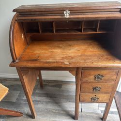 Antique Children’s Rolltop Desk and chair 