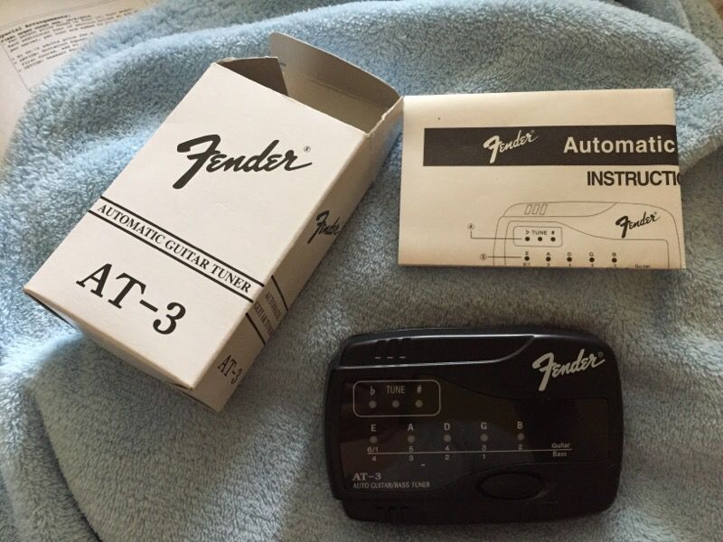 Fender AT-3 automatic guitar or bass tuner
