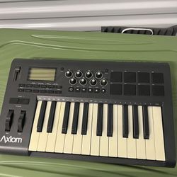M Audio 25 MIDI Keyboard 